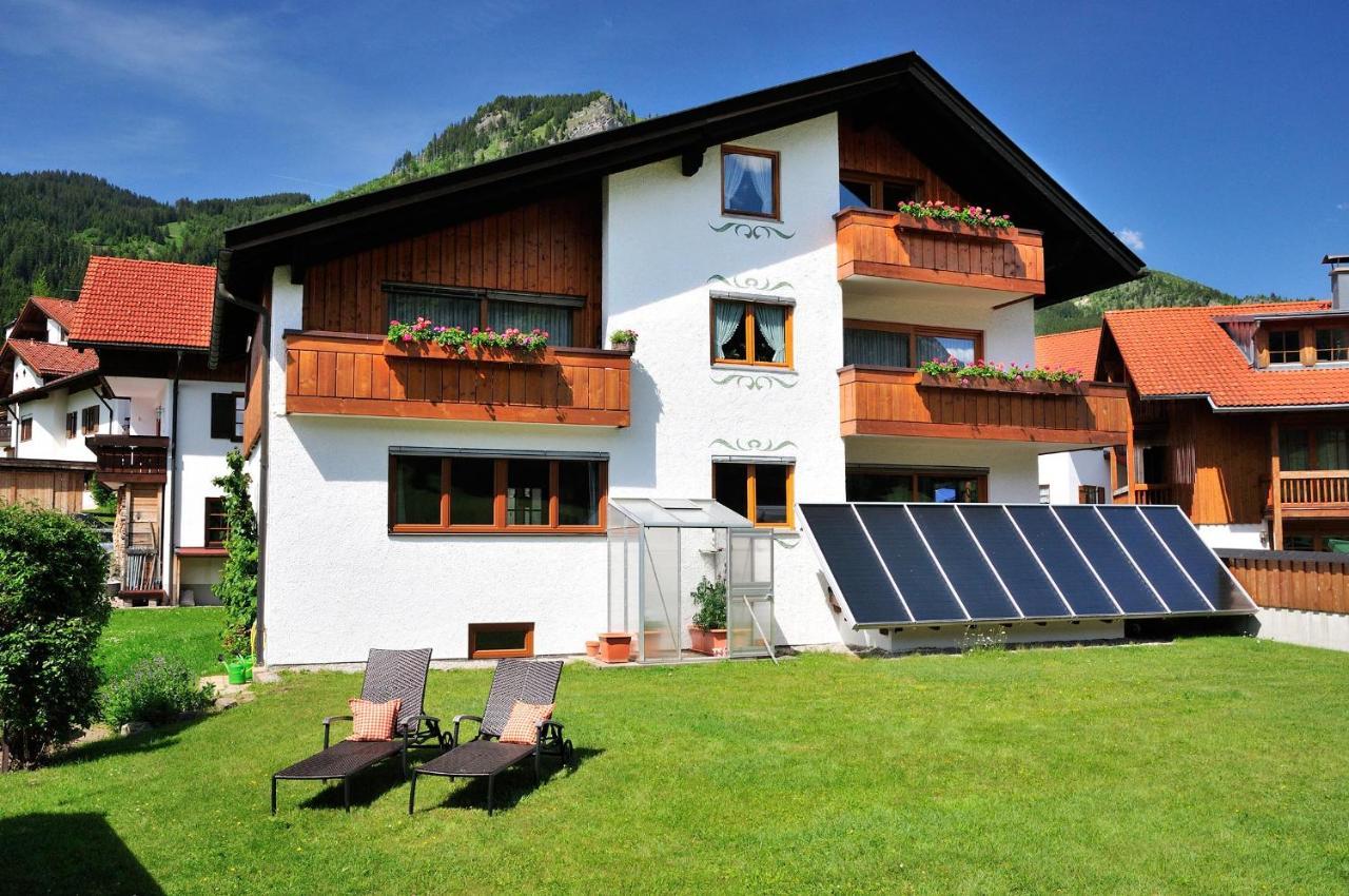 Wohlfuehl-Ferienwohnungen Schneider Bad Hindelang Buitenkant foto